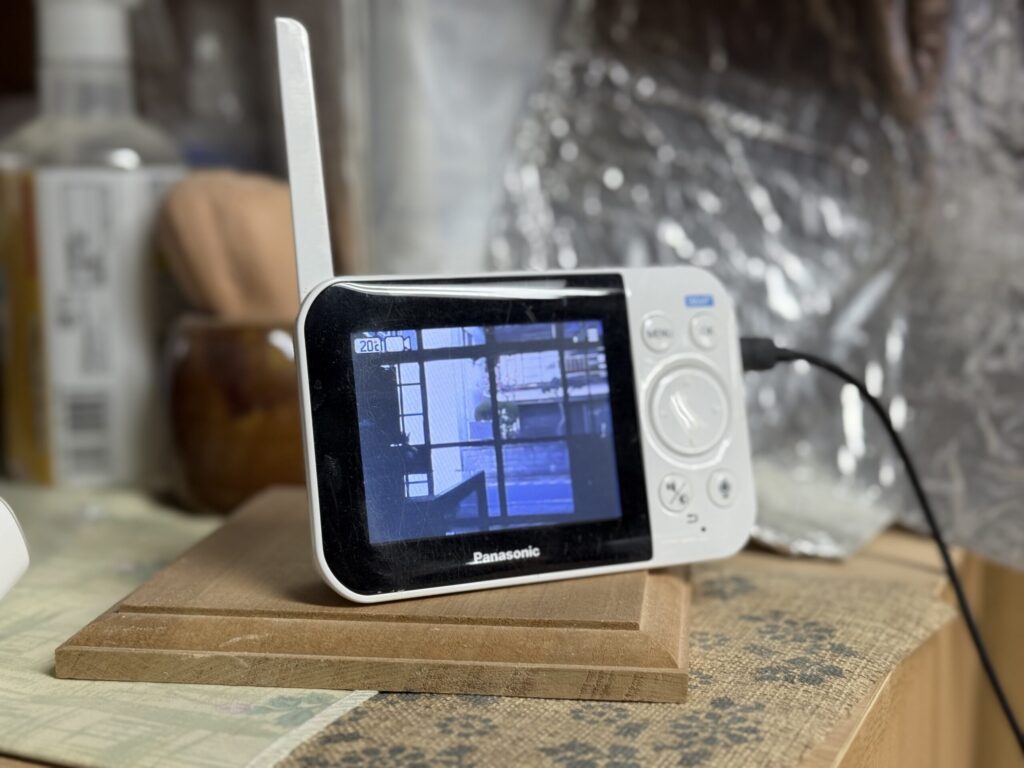 工房で店番代わりに使っているベビーモニター